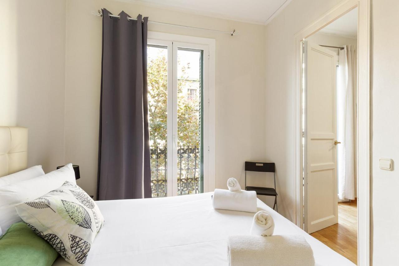 Stay U-Nique Apartments Consell Barcellona Esterno foto