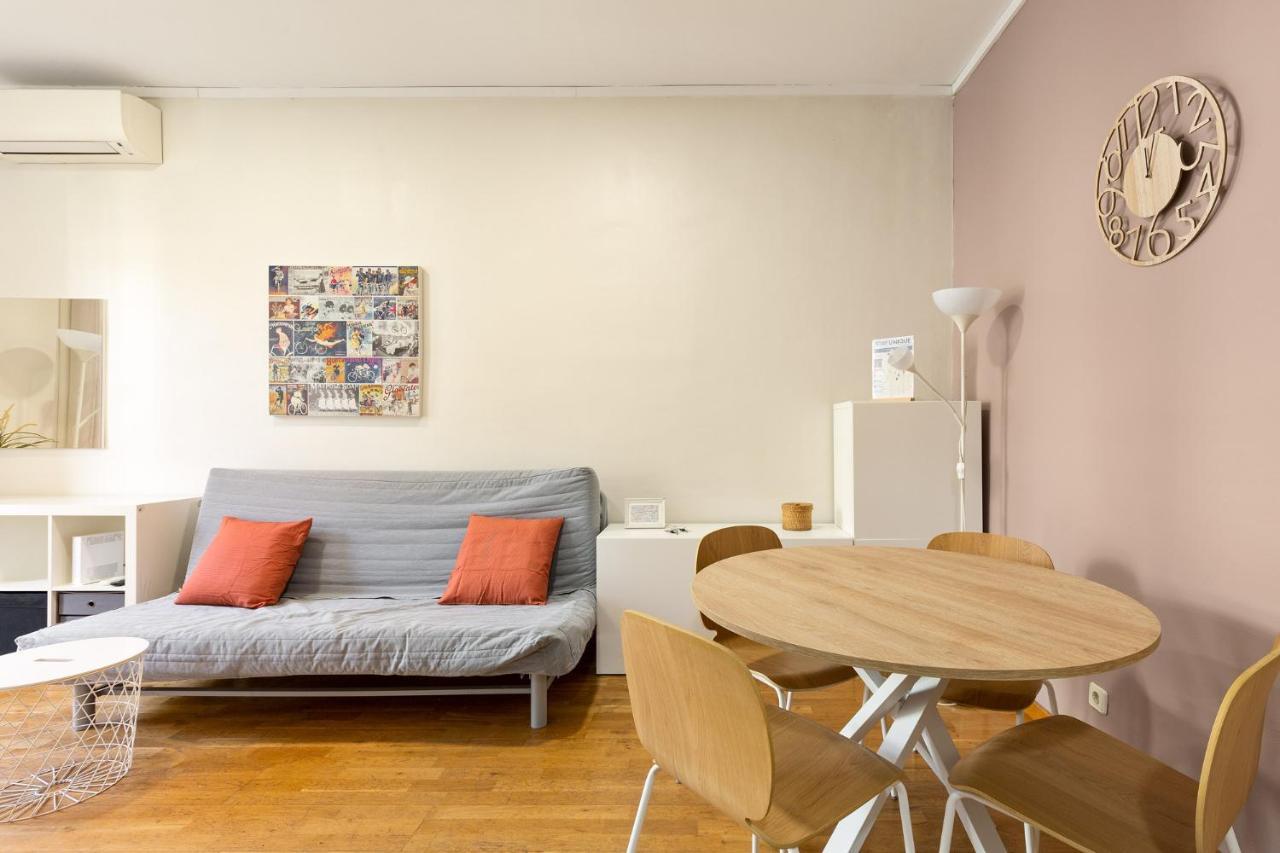 Stay U-Nique Apartments Consell Barcellona Esterno foto