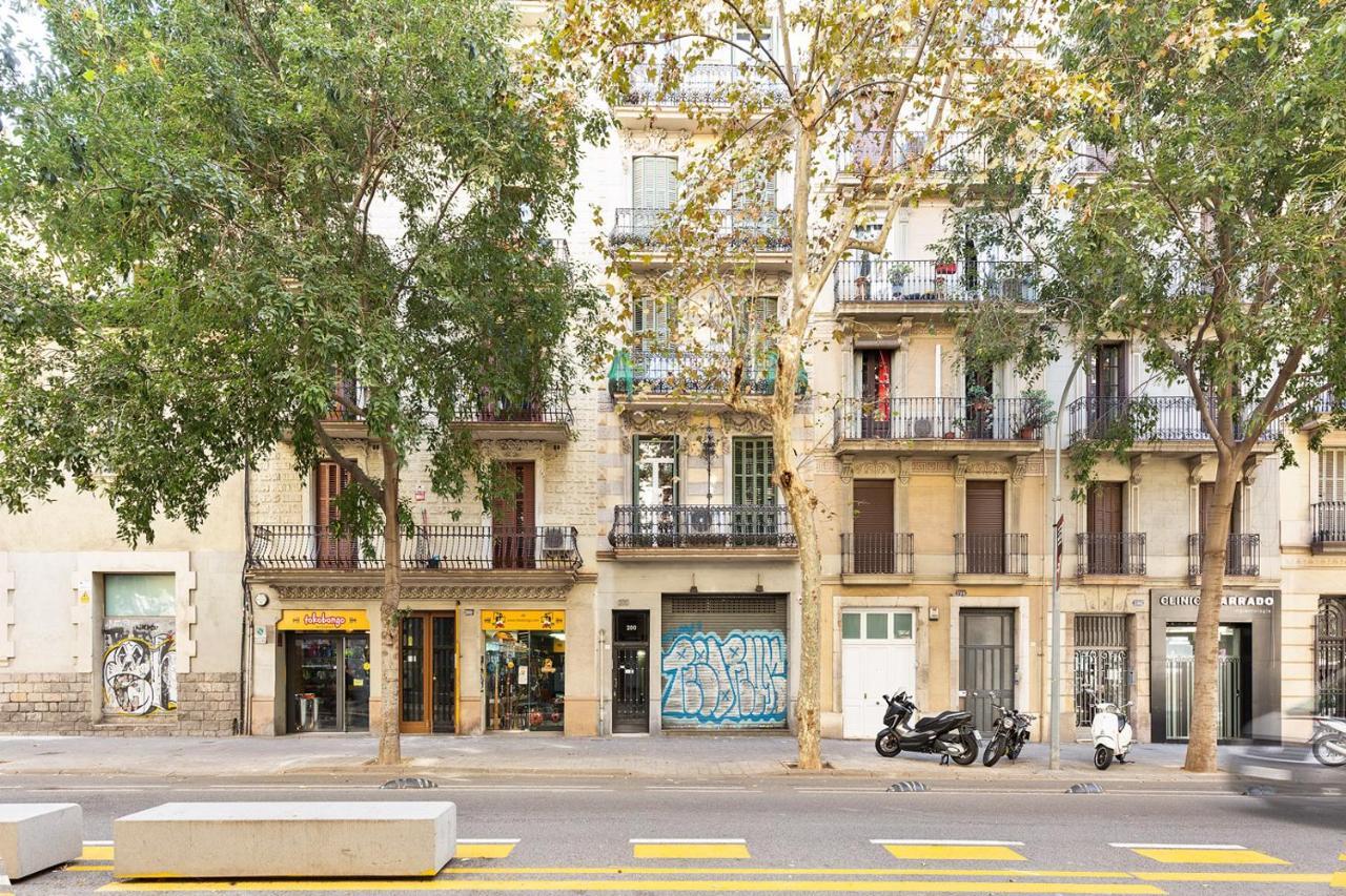 Stay U-Nique Apartments Consell Barcellona Esterno foto