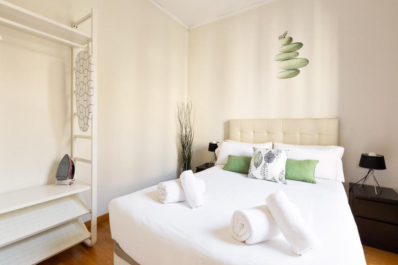 Stay U-Nique Apartments Consell Barcellona Esterno foto