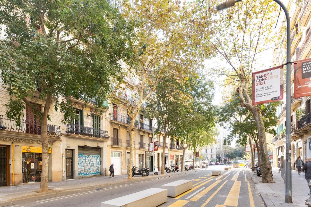 Stay U-Nique Apartments Consell Barcellona Esterno foto